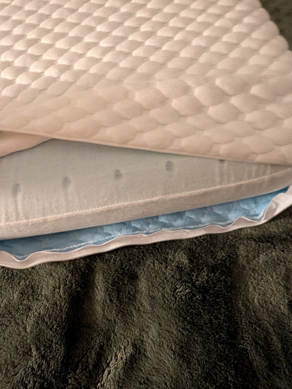 Cooling Pillow - Picture 4 of 4